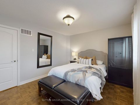 Photo 15 at 155 Vellore Avenue, Vellore Village, Vaughan