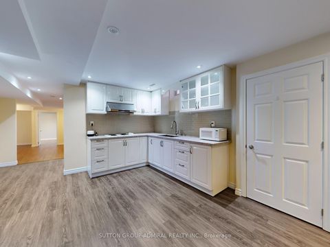 Photo 18 at 155 Vellore Avenue, Vellore Village, Vaughan