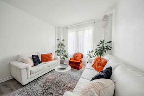 Photo 9 at 19 Kidd Terrace, York University Heights, Toronto