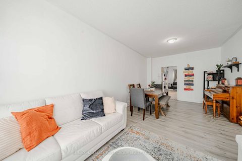 Photo 11 at 19 Kidd Terrace, York University Heights, Toronto
