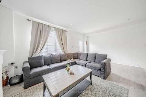 Photo 20 at 19 Kidd Terrace, York University Heights, Toronto