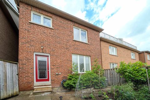 Photo 47 at 19 Kidd Terrace, York University Heights, Toronto