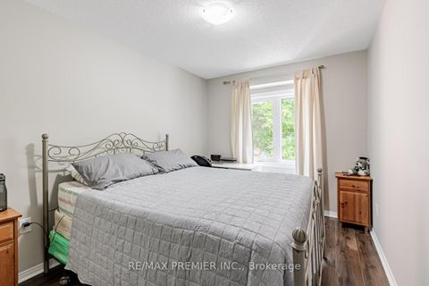 Photo 22 at 215 Equator Crescent, Vellore Village, Vaughan