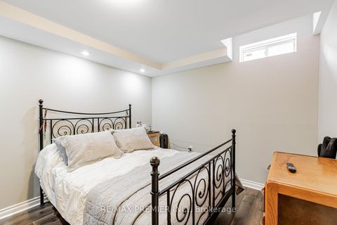 Photo 26 at 215 Equator Crescent, Vellore Village, Vaughan