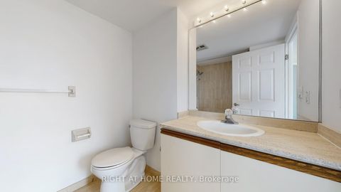 Photo 16 at 904 - 7 Concorde Place, Don Mills, Toronto