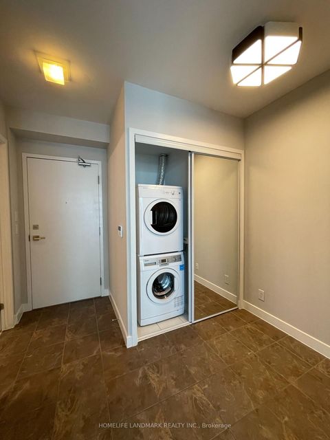 Photo 4 at 3710 - 14 York Street, Waterfront Communities C1, Toronto
