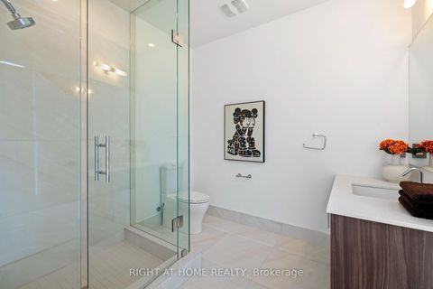 Photo 24 at 15 Fairmeadow Avenue, Windfields, Toronto