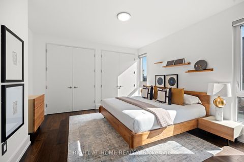 Photo 28 at 15 Fairmeadow Avenue, Windfields, Toronto