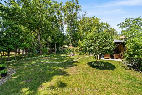 Photo 40 at 24 Abitibi Avenue, Newtonbrook East, Toronto