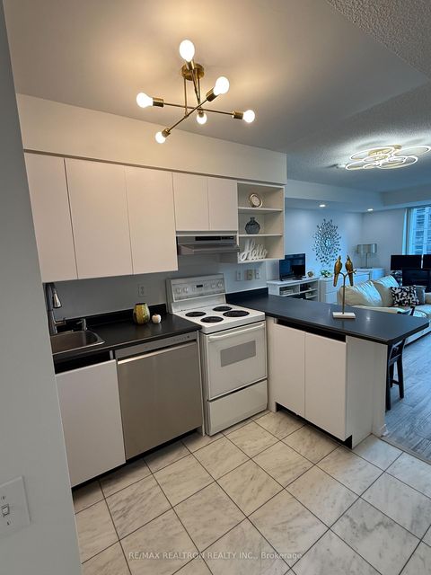 Photo 5 at 1701 - 750 Bay Street, Bay Street Corridor, Toronto Photo 5 at 1701 - 750 Bay Street, Bay Street Corridor, Toronto