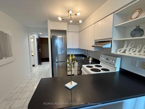 Photo 7 at 1701 - 750 Bay Street, Bay Street Corridor, Toronto Photo 7 at 1701 - 750 Bay Street, Bay Street Corridor, Toronto