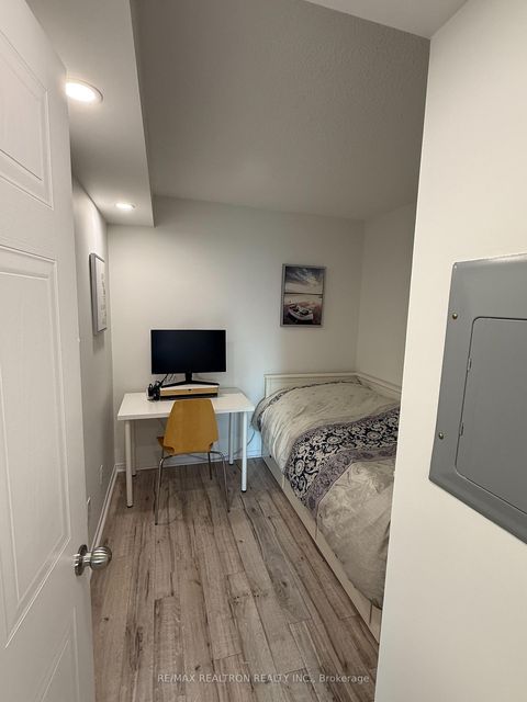 Photo 8 at 1701 - 750 Bay Street, Bay Street Corridor, Toronto Photo 8 at 1701 - 750 Bay Street, Bay Street Corridor, Toronto