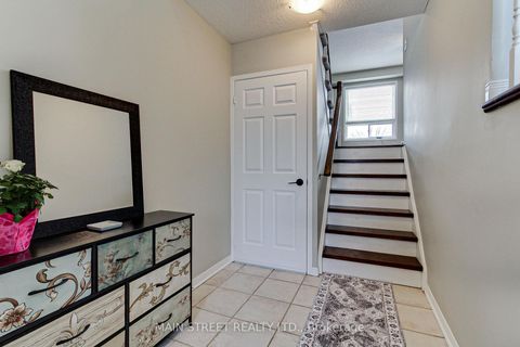 Photo 3 at 75 Baywell Crescent, Bayview Wellington, Aurora