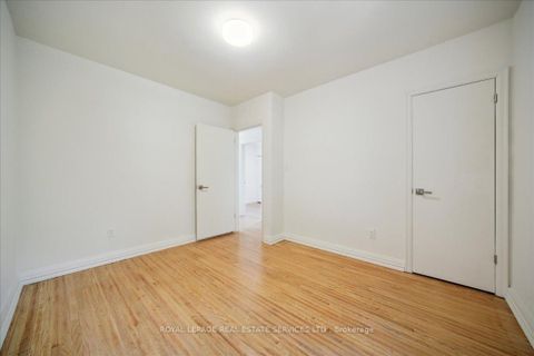 Photo 11 at 10 Mendip Crescent, Dorset Park, Toronto