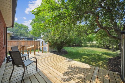 Photo 19 at 10 Mendip Crescent, Dorset Park, Toronto