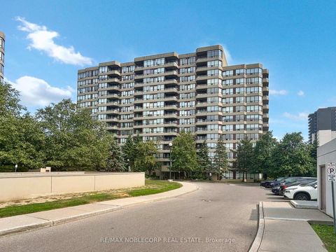 Photo 2 at 312 - 91 Townsgate Drive, Yorkhill, Vaughan