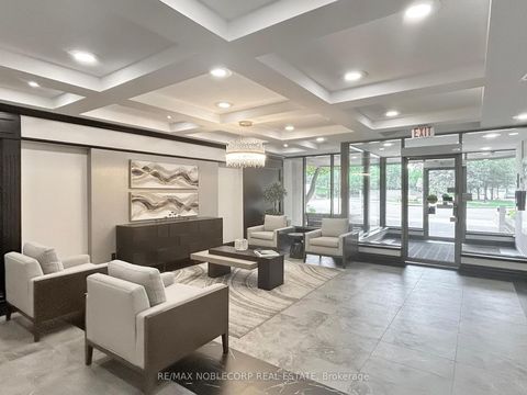 Photo 8 at 312 - 91 Townsgate Drive, Yorkhill, Vaughan