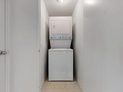 Photo 28 at 312 - 91 Townsgate Drive, Yorkhill, Vaughan