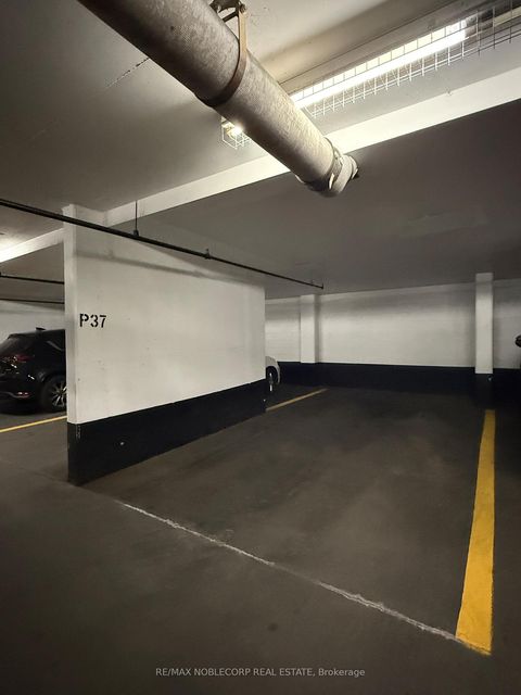 Photo 37 at 312 - 91 Townsgate Drive, Yorkhill, Vaughan