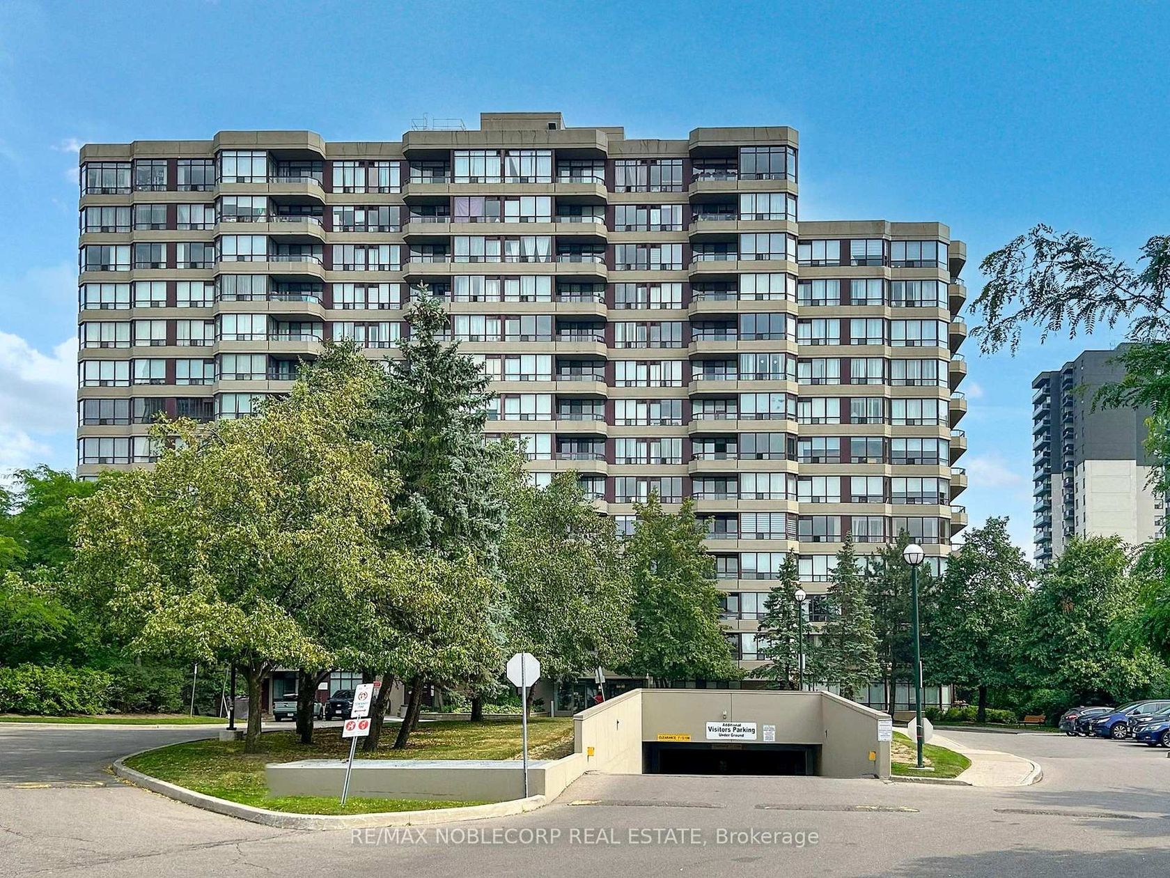 312 - 91 Townsgate Drive, Yorkhill, Vaughan 