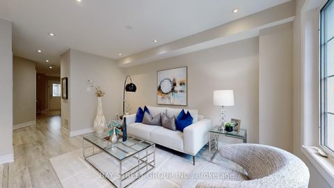 Photo 8 at 151 Amulet Crescent, Rouge Woods, Richmond Hill