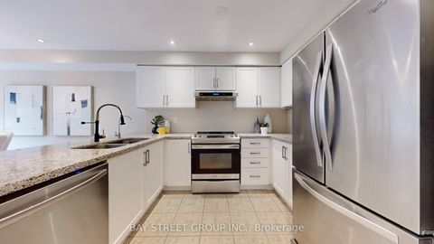 Photo 12 at 151 Amulet Crescent, Rouge Woods, Richmond Hill