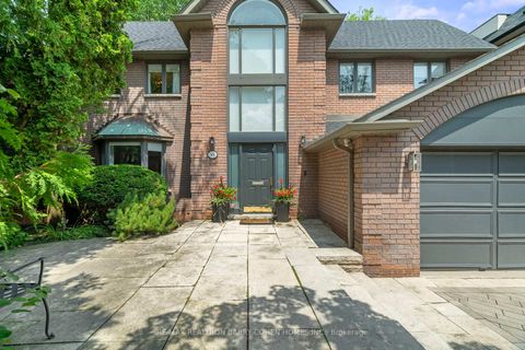 Photo 1 at 566 Castlefield Avenue, Forest Hill North, Toronto