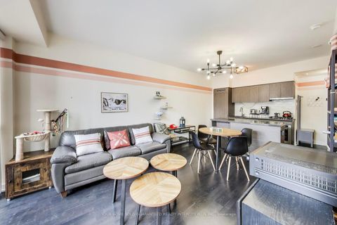 Photo 8 at 325 - 501 St. Clair Avenue W, Casa Loma, Toronto