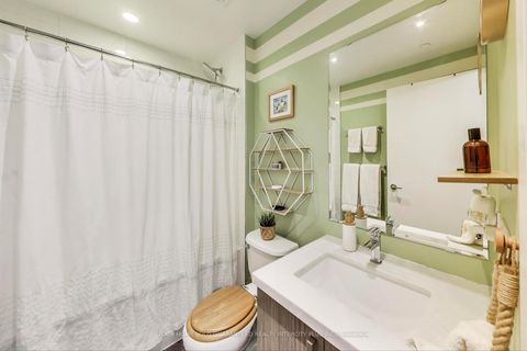 Photo 16 at 325 - 501 St. Clair Avenue W, Casa Loma, Toronto