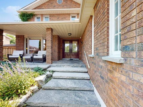 Photo 1 at 236 Russet Way, East Woodbridge, Vaughan
