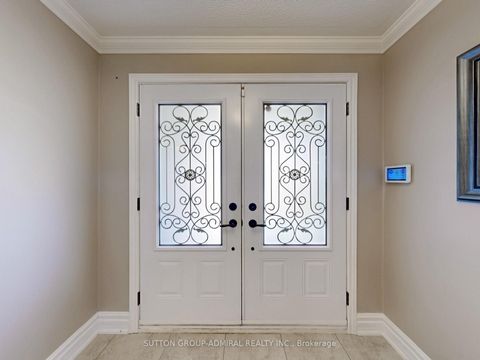Photo 14 at 236 Russet Way, East Woodbridge, Vaughan