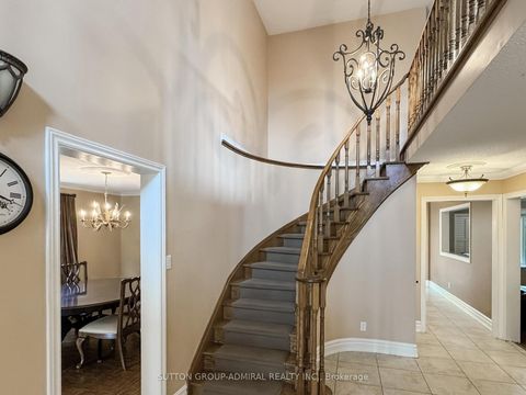 Photo 15 at 236 Russet Way, East Woodbridge, Vaughan