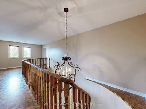 Photo 16 at 236 Russet Way, East Woodbridge, Vaughan