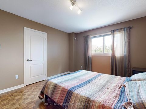 Photo 24 at 236 Russet Way, East Woodbridge, Vaughan