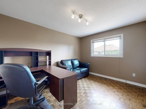 Photo 25 at 236 Russet Way, East Woodbridge, Vaughan