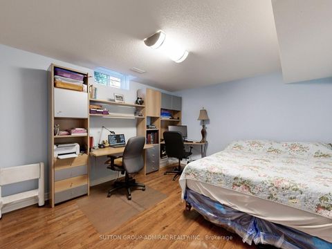 Photo 37 at 236 Russet Way, East Woodbridge, Vaughan