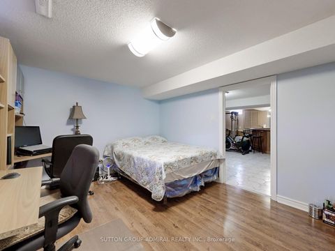 Photo 38 at 236 Russet Way, East Woodbridge, Vaughan