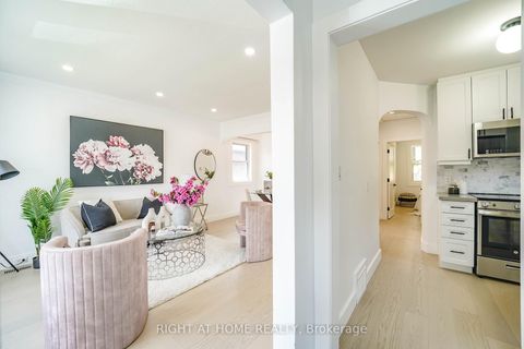Photo 4 at 1360 Woodbine Avenue, East York, Toronto