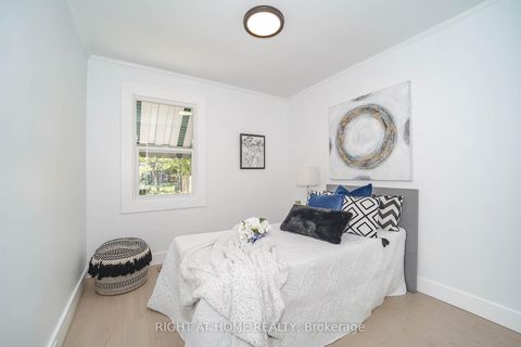 Photo 19 at 1360 Woodbine Avenue, East York, Toronto