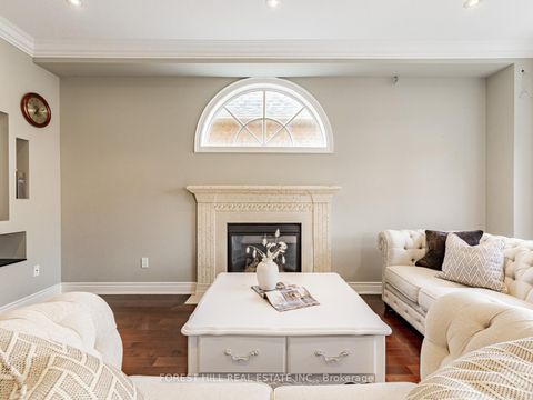 Photo 9 at 8 Sachet Drive, Oak Ridges Lake Wilcox, Richmond Hill