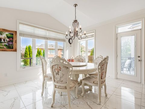 Photo 12 at 8 Sachet Drive, Oak Ridges Lake Wilcox, Richmond Hill