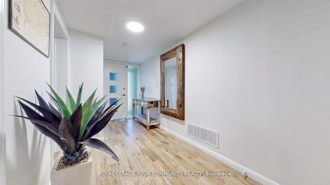 Photo 5 at 118 Betty Ann Drive, Willowdale West, Toronto Photo 5 at 118 Betty Ann Drive, Willowdale West, Toronto