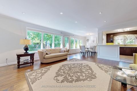 Photo 10 at 118 Betty Ann Drive, Willowdale West, Toronto