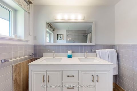 Photo 33 at 118 Betty Ann Drive, Willowdale West, Toronto