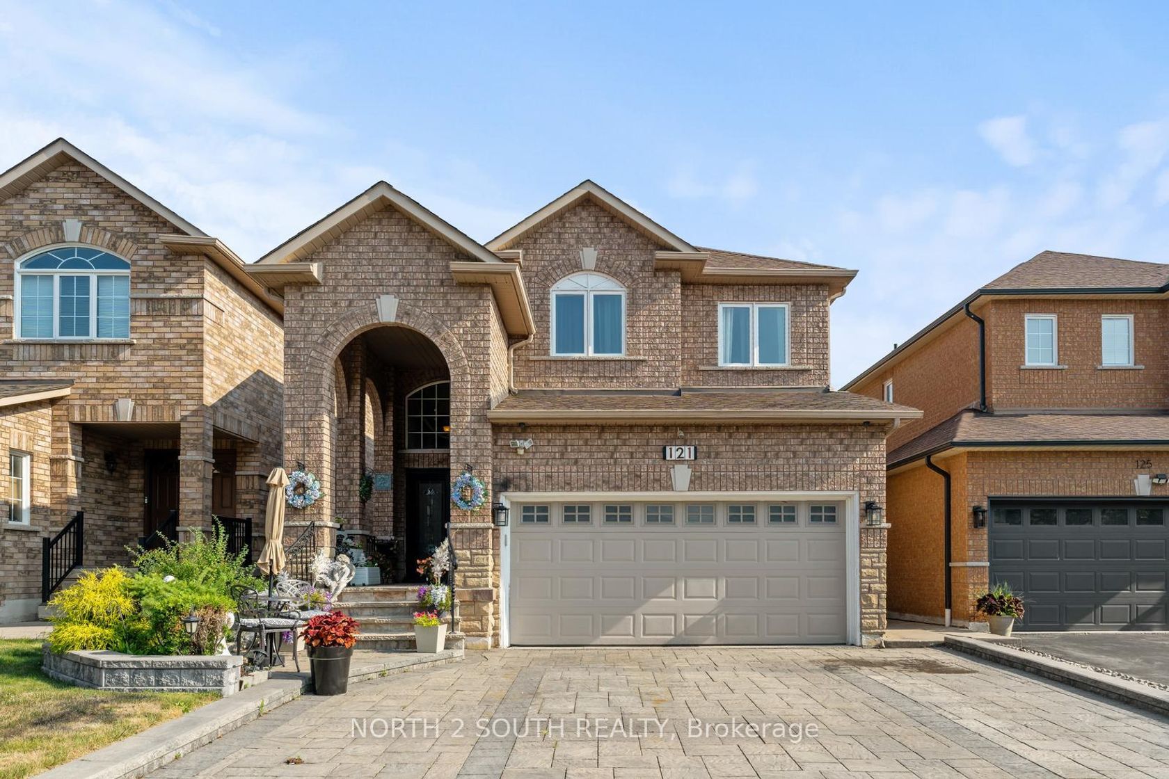 121 Royal Pine Avenue, Sonoma Heights, Vaughan 