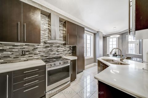 Photo 10 at 41 Poetry Drive, Vellore Village, Vaughan