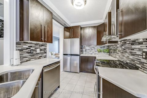 Photo 11 at 41 Poetry Drive, Vellore Village, Vaughan