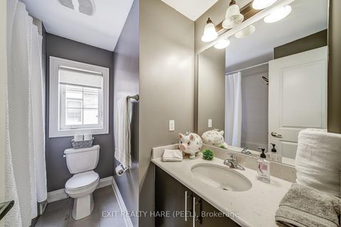 Photo 33 at 41 Poetry Drive, Vellore Village, Vaughan