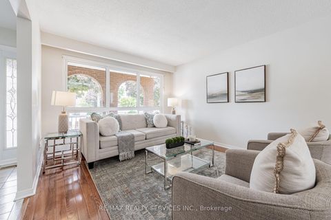 Photo 4 at 9 Garview Court, The Westway, Toronto