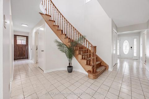Photo 14 at 9 Garview Court, The Westway, Toronto